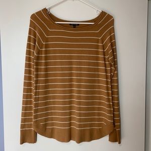 Valencia Curved Hem Pullover by Pink Clover